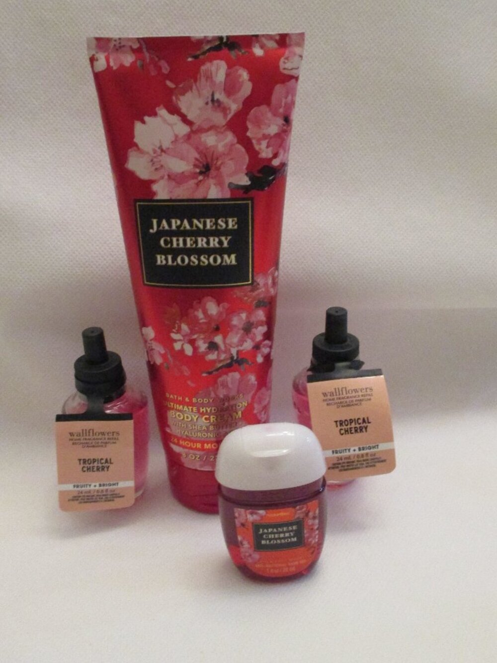 4 pc Bath & Body Works Cherry bundle -  2 Wallflowers/Hand Gel/ Body Cream
